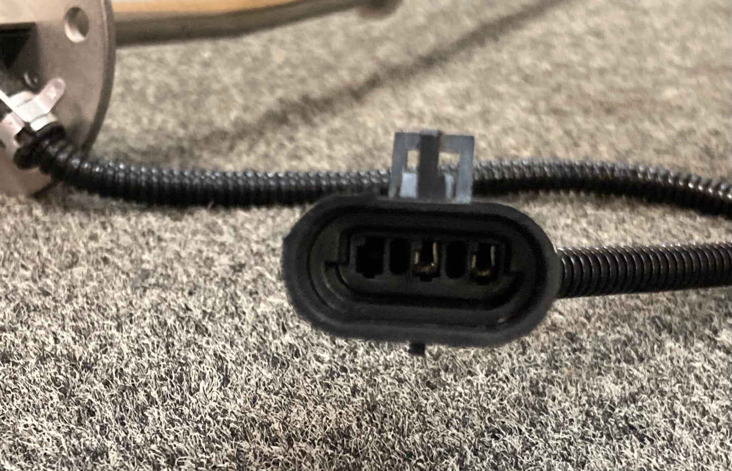 New Genuine Volvo 22504865 Sensor