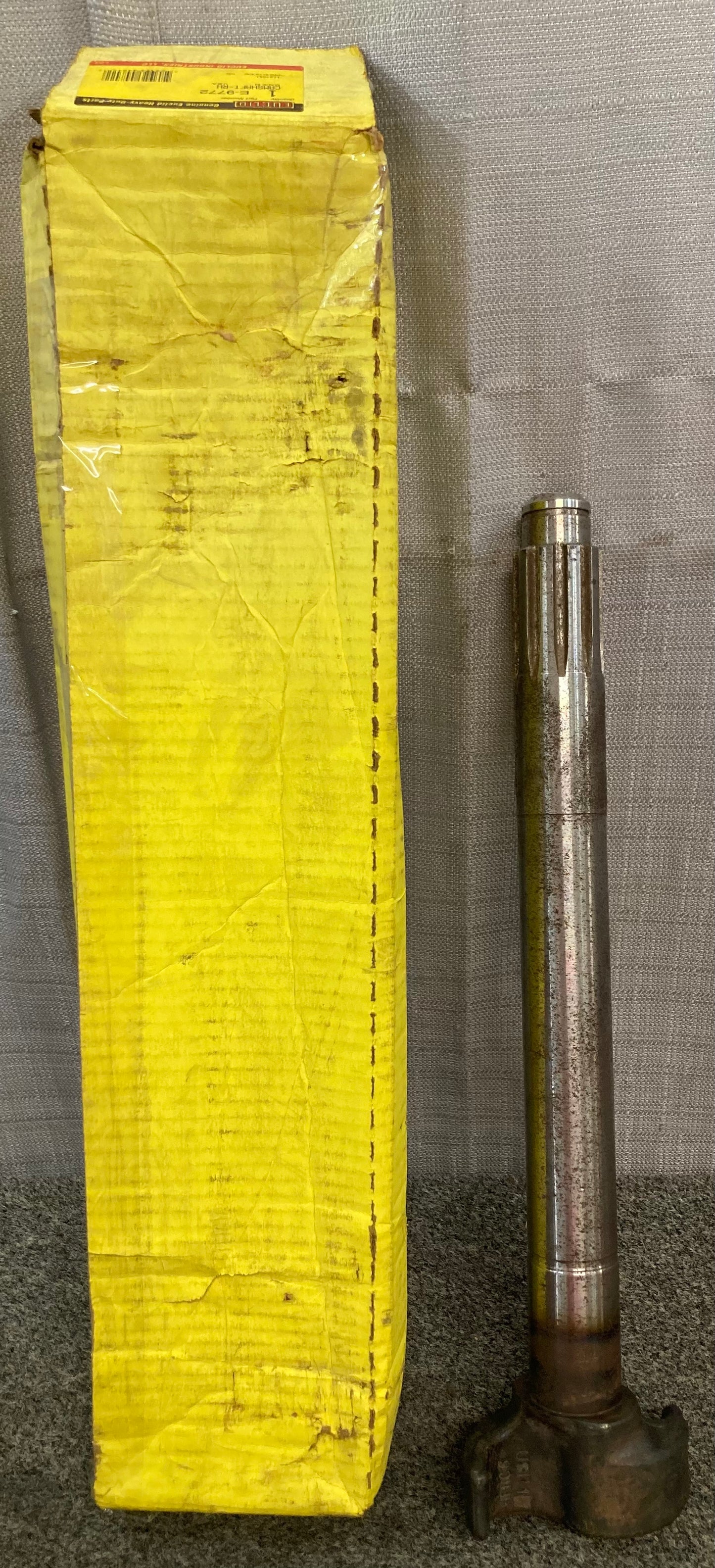 New Genuine Euclid E-9772 Camshaft - RH