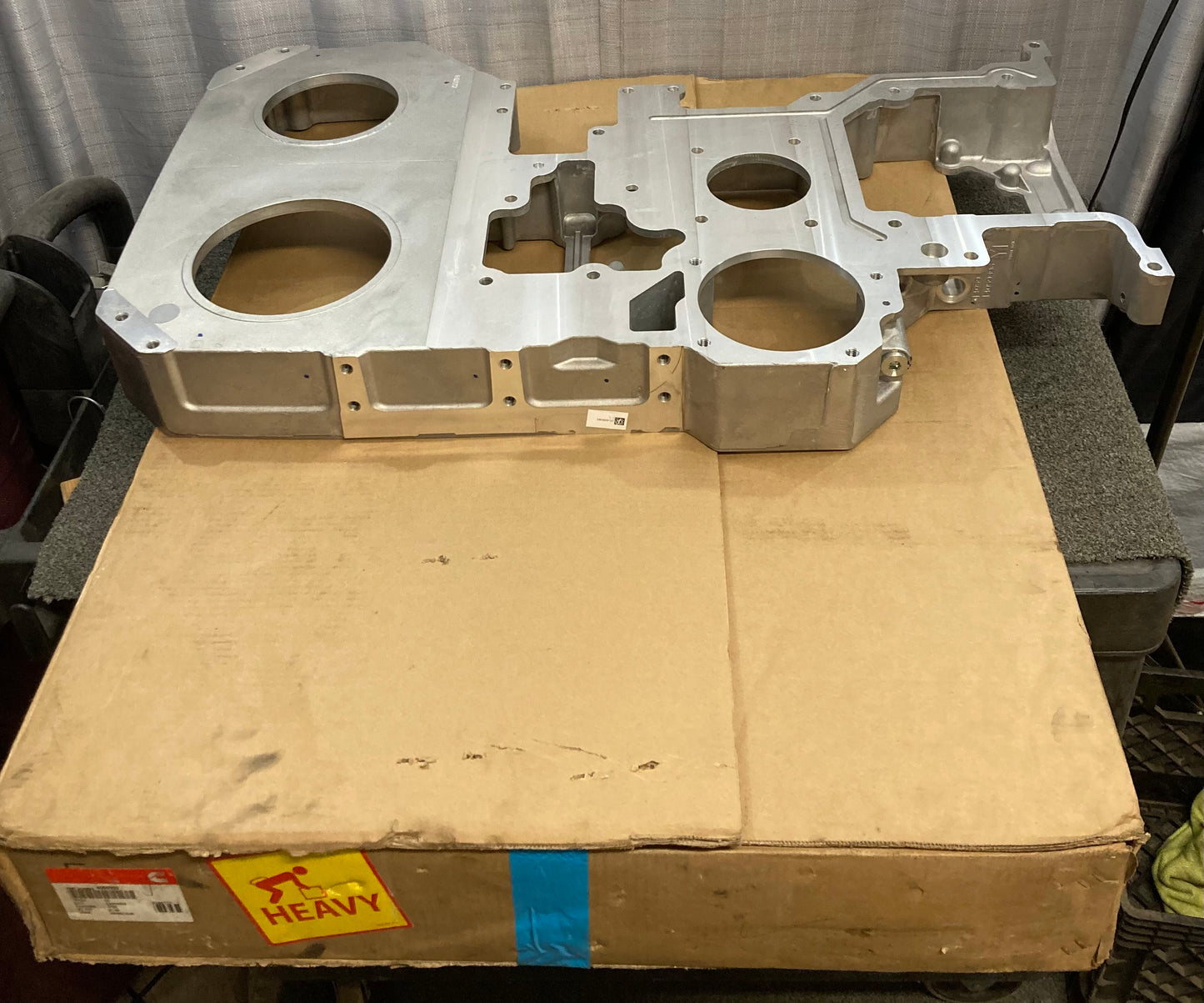 New Genuine Cummins 4059393 Steering Gear Housing