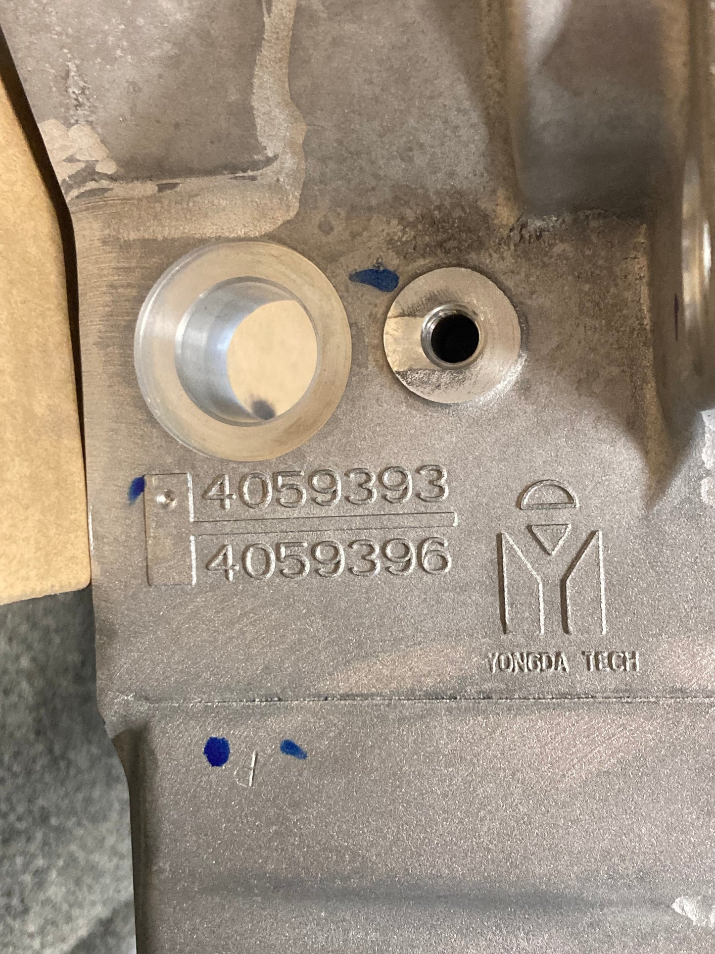 New Genuine Cummins 4059393 Steering Gear Housing