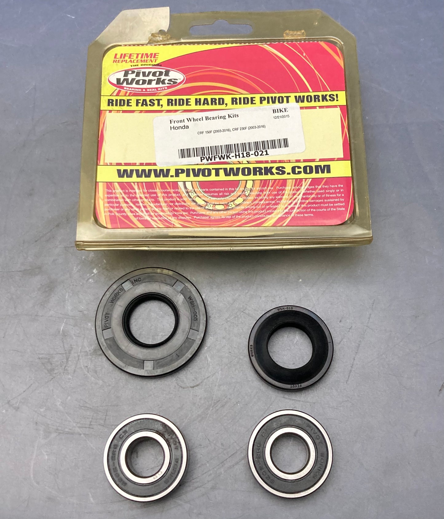 New Genuine Pivot Works PWFWK-H18-021 Wheel Bearing Kit