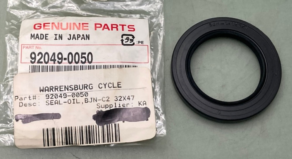 Kawasaki 92049-0050 Oil-Seal BJN-C2 32x475x New Genuine