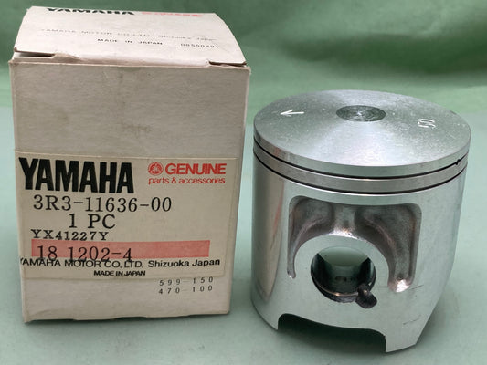 New Genuine Yamaha 3R3-11636-00 Piston 2 O/S 0.50