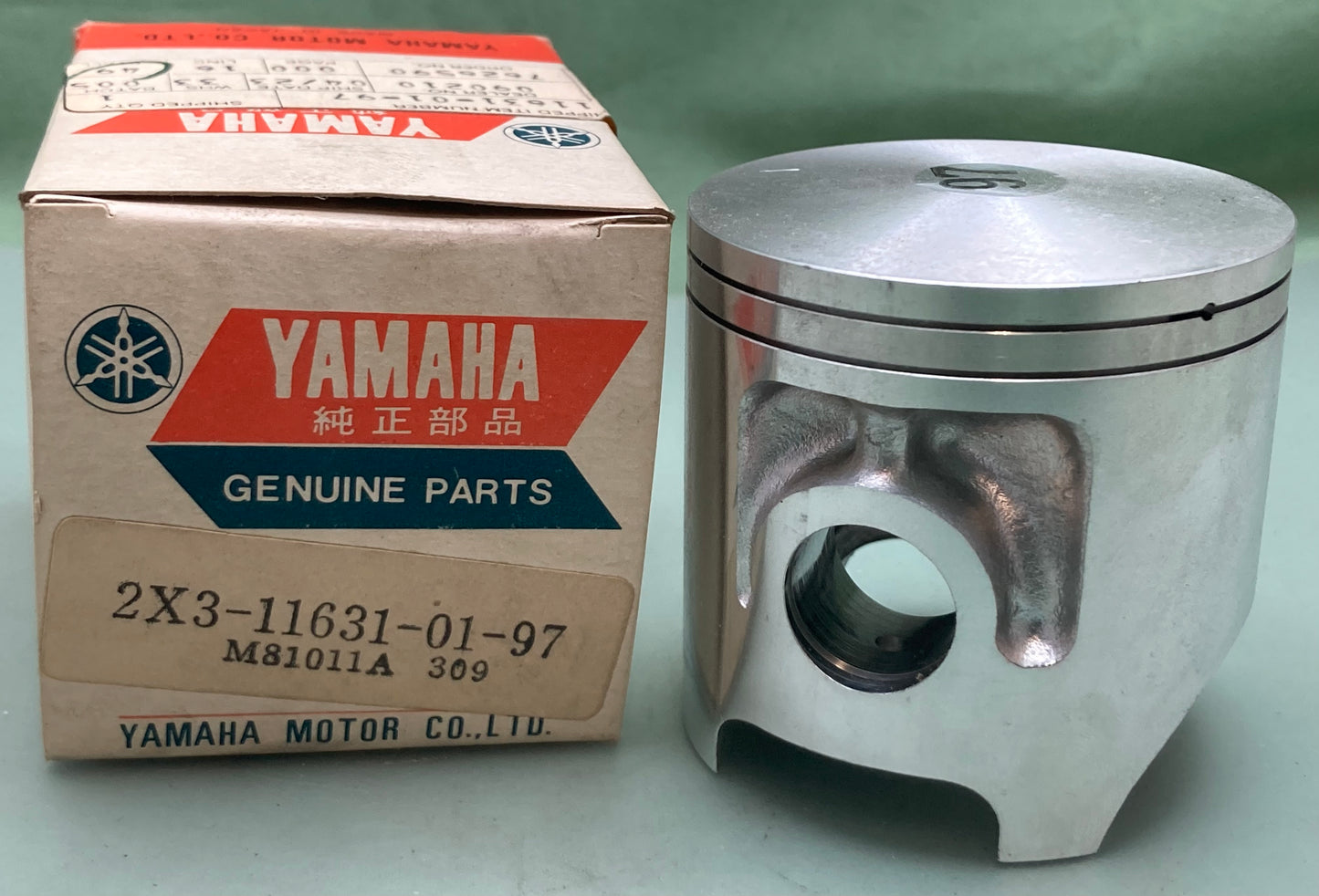 New Genuine Yamaha 2X3-11631-01-97 Piston STD