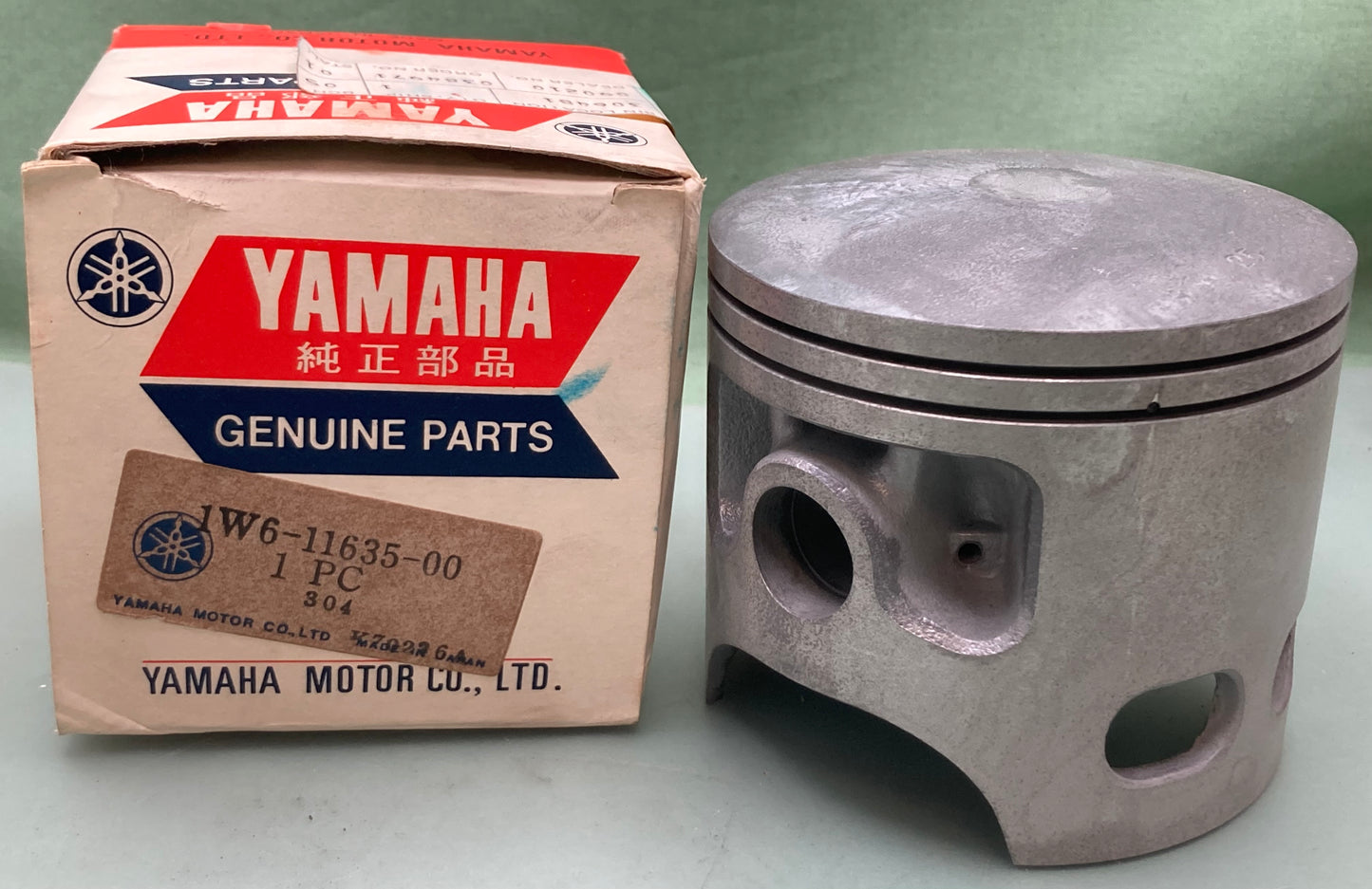 New Genuine Yamaha 1W6-11635-00 Piston STD