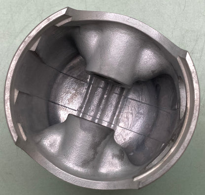New Genuine Yamaha 1W6-11635-00 Piston STD
