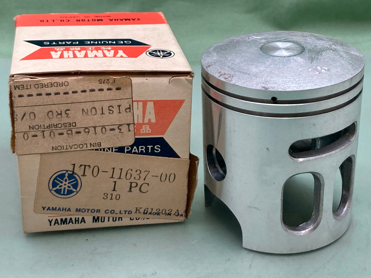 New Genuine Yamaha 1T0-11637-00-00 Piston 3rd O/S