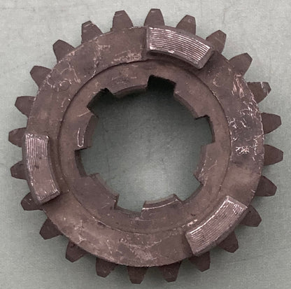 New Genuine Yamaha 431-17131-00 Gear, 3rd Pinion