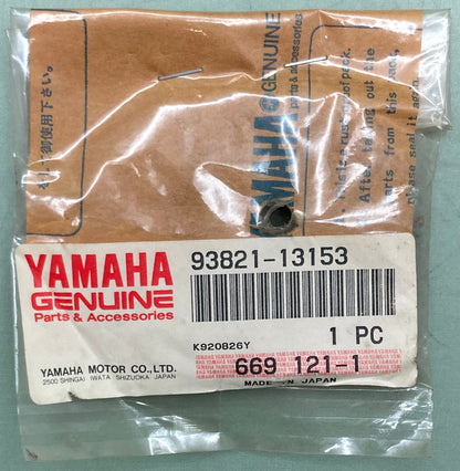 New Genuine Yamaha 93821-13153 Sprocket, Drive