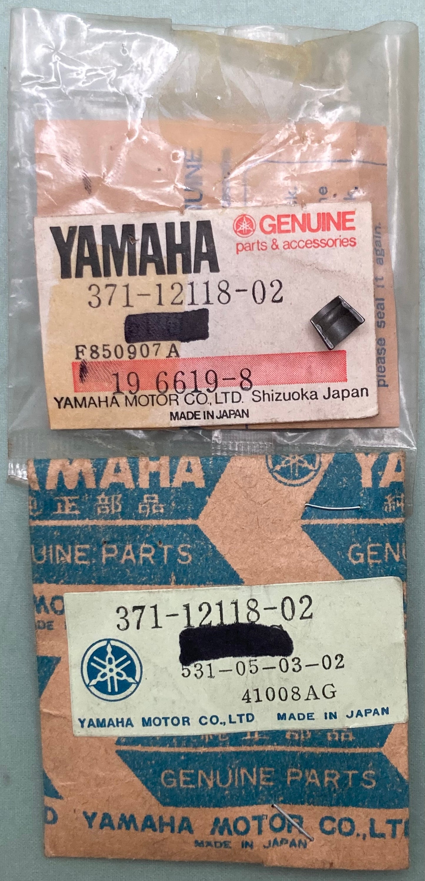 QTY 4 New Genuine Yamaha 371-12118-02 LOCK, VALVE SPRING RETAINER