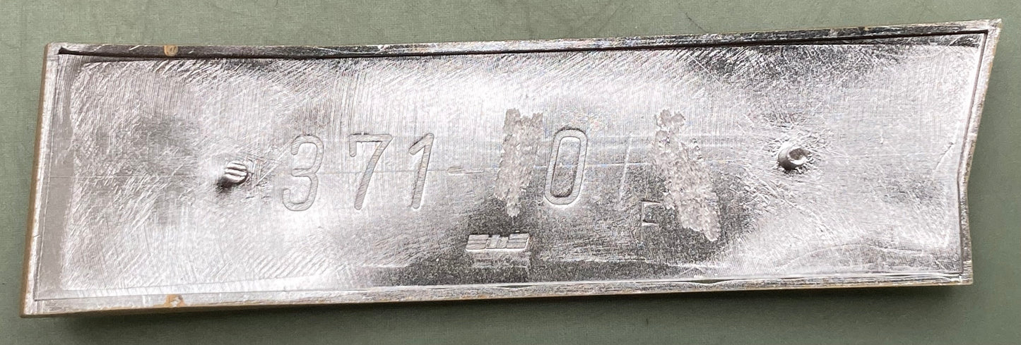 New Genuine Yamaha 371-24162-01 Emblem 2