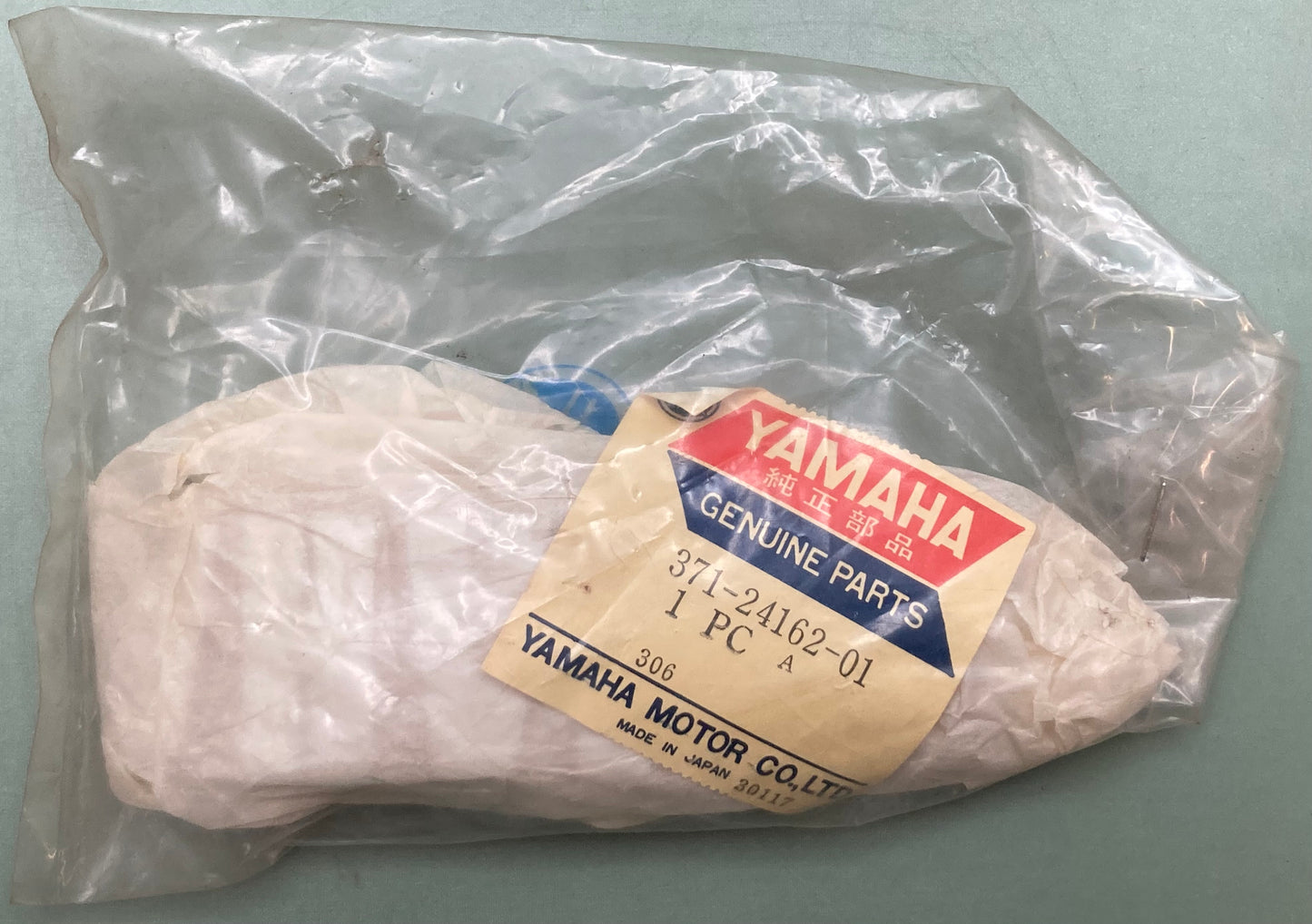 New Genuine Yamaha 371-24162-01 Emblem 2