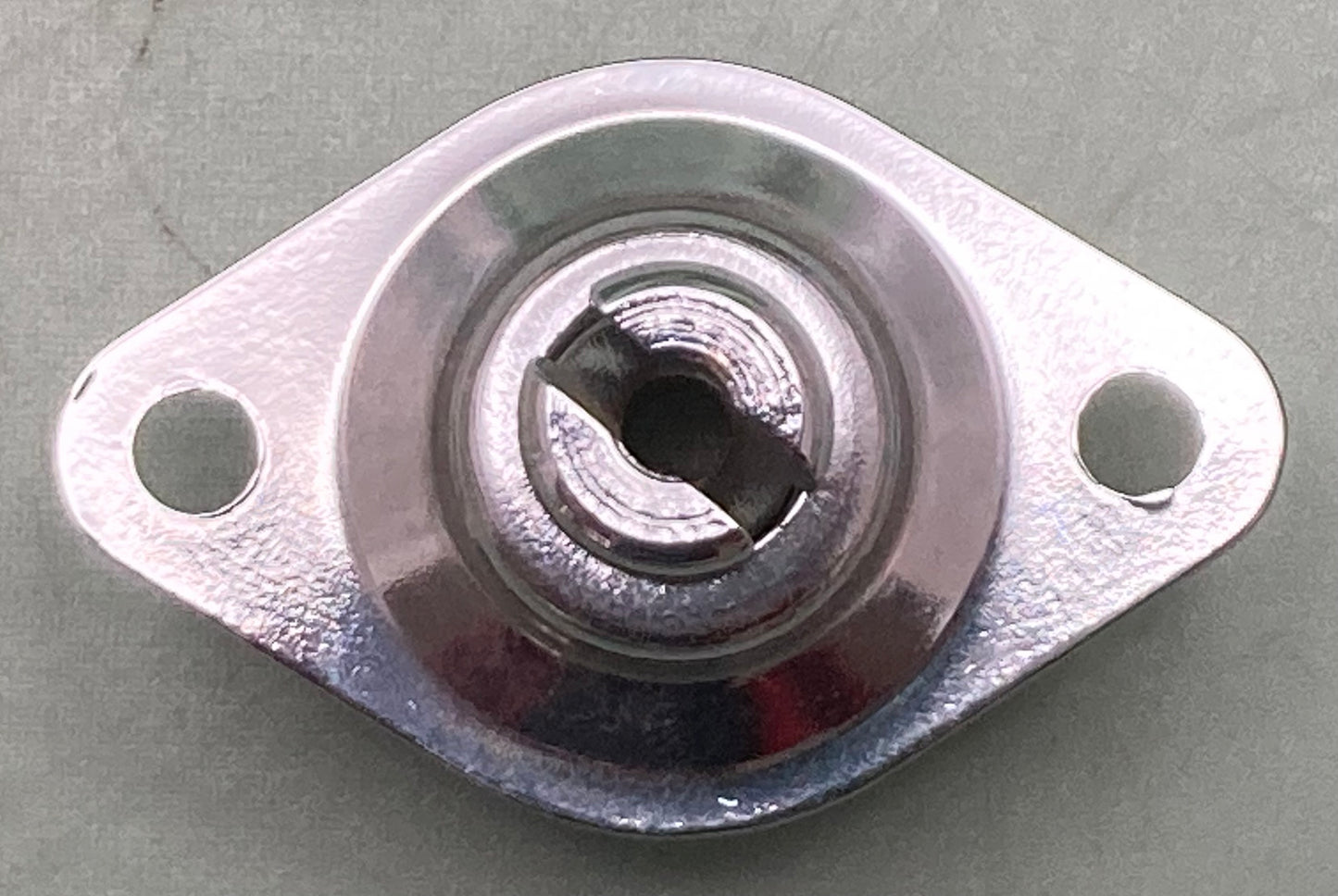 New Genuine Yamaha 363-21189-00 Fastner, Sign