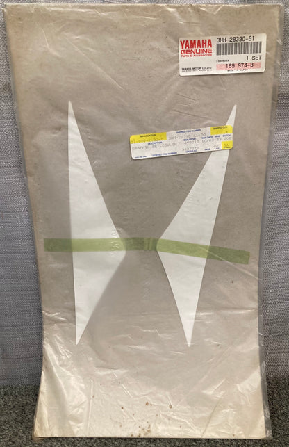 New Genuine Yamaha 3HH-28390-61 Graphic Set, Cowlin