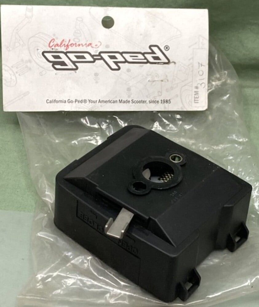 Go-Ped 3107 Air Filter Assembly with Choke Lever New Genuine