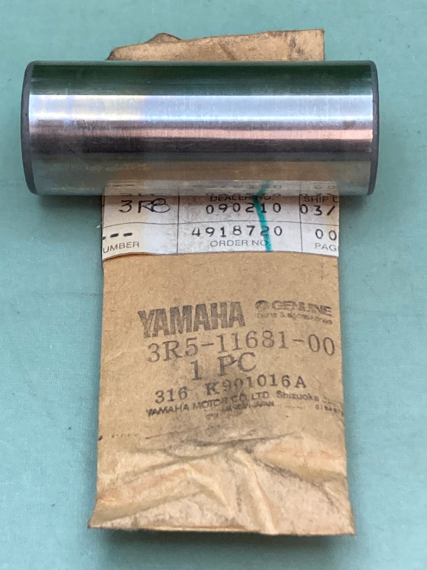 New Genuine Yamaha 3R5-11681-00 Pin, Crank, 1 3R8-11681-00