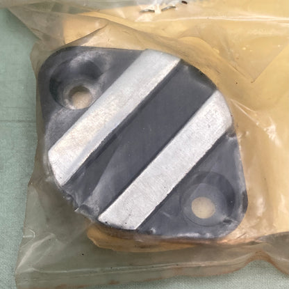 New Genuine Yamaha 337-15417-00 Cover, Cap
