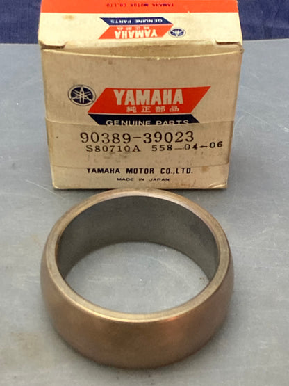 New Genuine Yamaha 90389-39023 Bushing