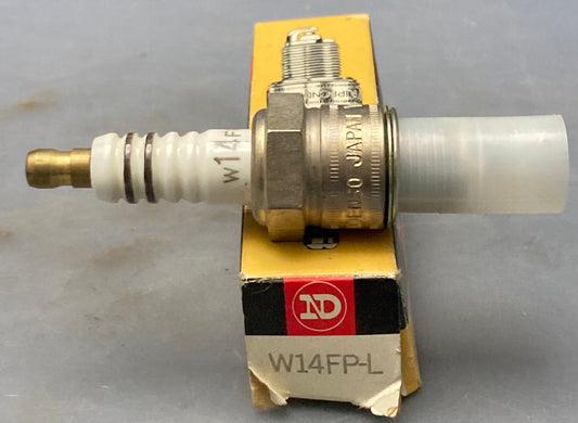 Qty 2 New Genuine Nippondenso W14FP-L Spark Plug