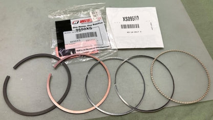 New Genuine Wiseco 9550XS Piston Ring Set