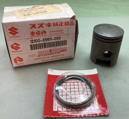 New Genuine Suzuki 12100-35611-050 Piston Set