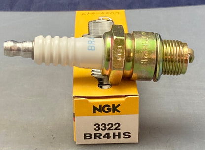 Qty 2 New Genuine NGK BR4HS 3322 Spark Plug