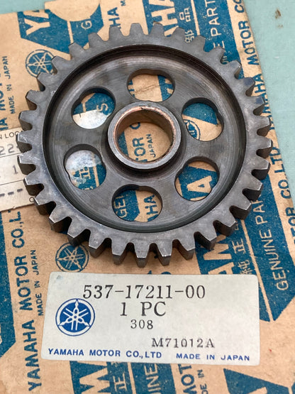 New Genuine Yamaha 537-17211-00 Gear, 1St, Wheel