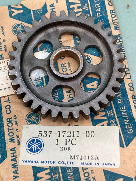 New Genuine Yamaha 537-17211-00 Gear, 1St, Wheel