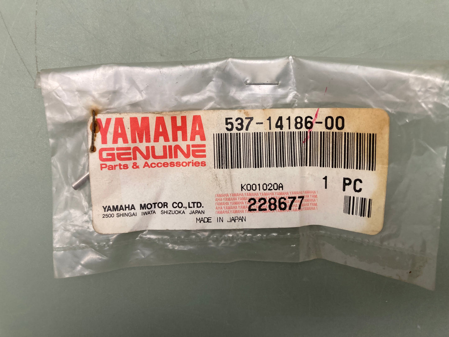New Genuine Yamaha 537-14186-00 Pin, Float