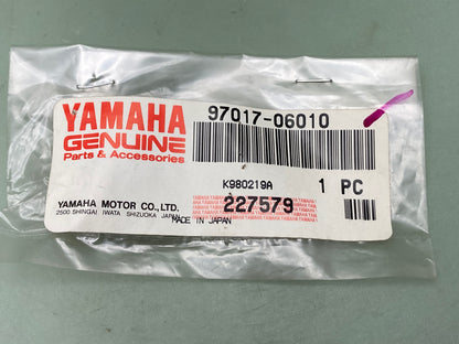 Qty 4 New Genuine Yamaha 97017-06010 Bolt (3Jp)