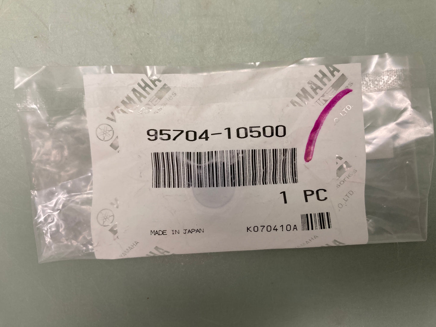 New Genuine Yamaha 95704-10500 Nut, Flange