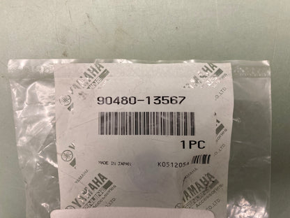 New Genuine Yamaha 90480-13567 Grommet