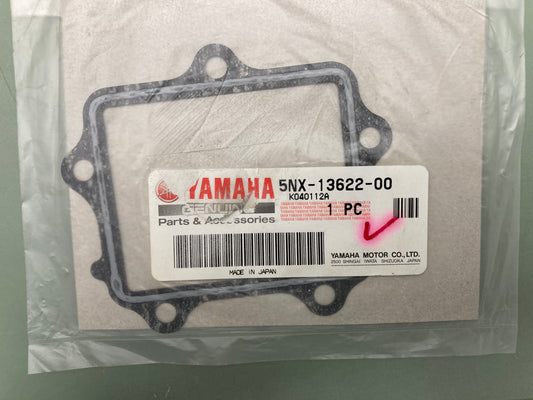 New Genuine Yamaha 5NX-13622-00 Gasket, Valve, Seat