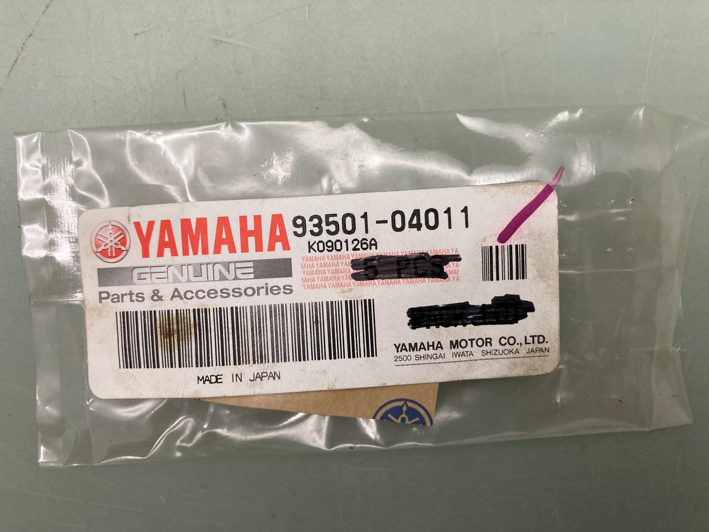 Qty 2 New Genuine Yamaha 93501-04011 Ball 1/4