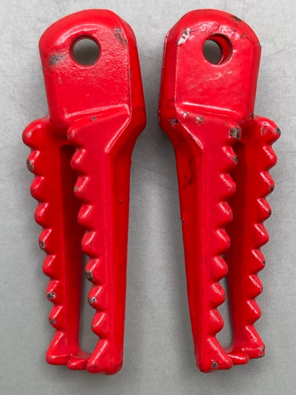 Replaces KTM 50203140000 Foot Rest Set R/S '87 Enduro, New