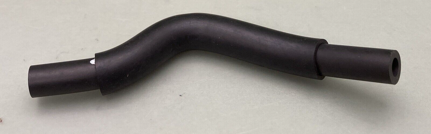 NEW GENUINE TRIUMPH T2023183 Hose, Reservoir