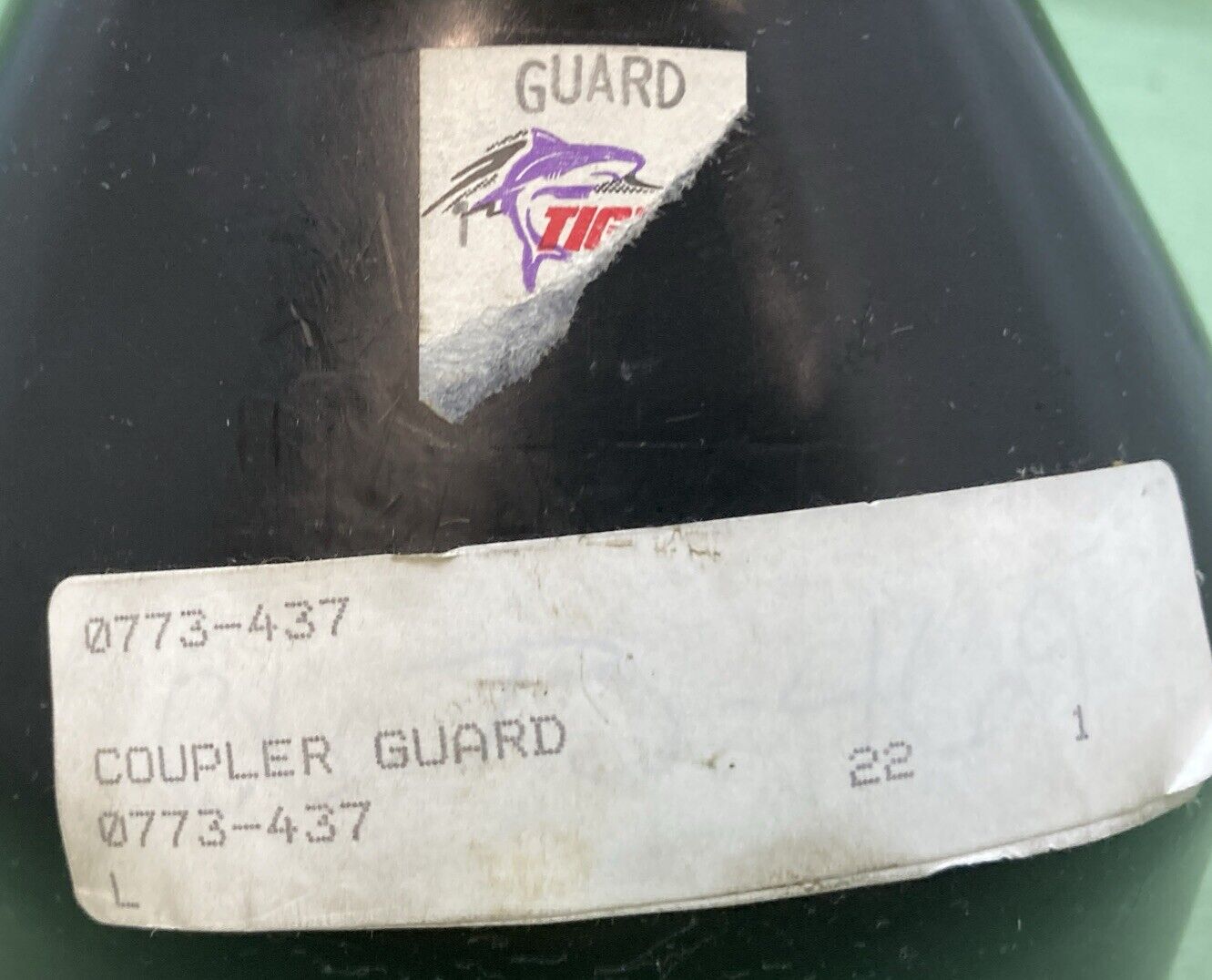 NEW GENUINE TIGERSHARK 0773-437 COUPLER GUARD