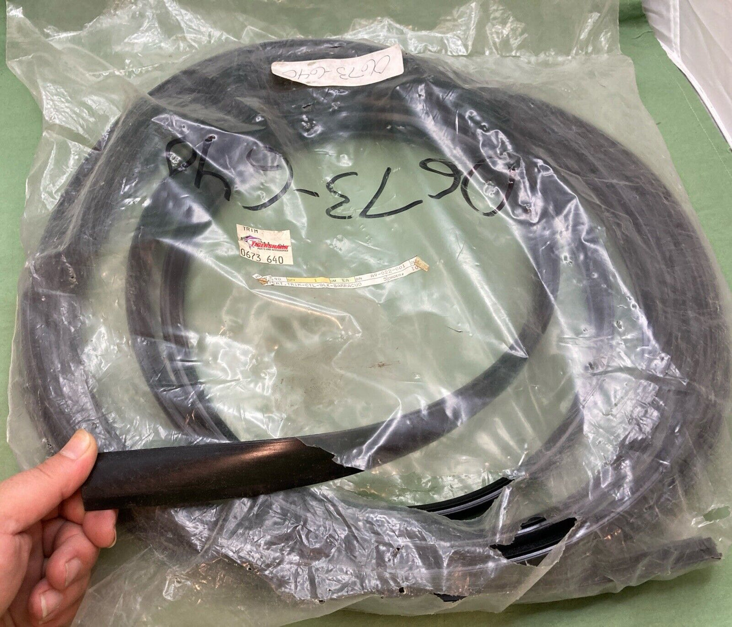 NEW GENUINE TIGERSHARK 0673-640 INSERT, TRIM-CTL-BLK-BARRACUDA