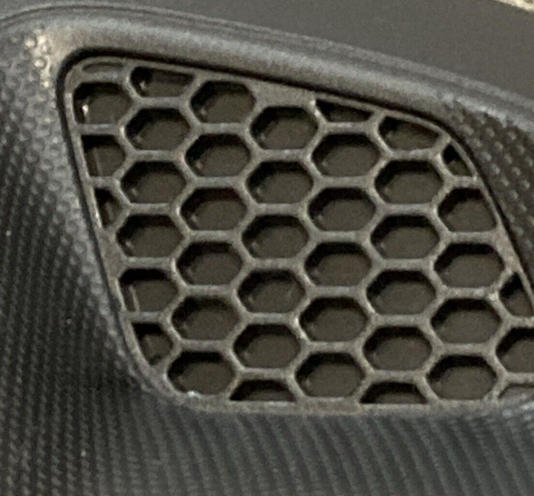 43704041