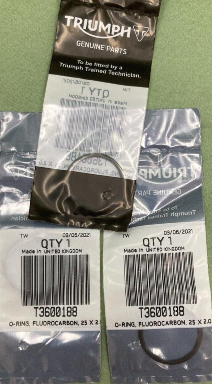 NEW GENUINE TRIUMPH T3990037 ENGINE SERVICE KIT COMPLETE
