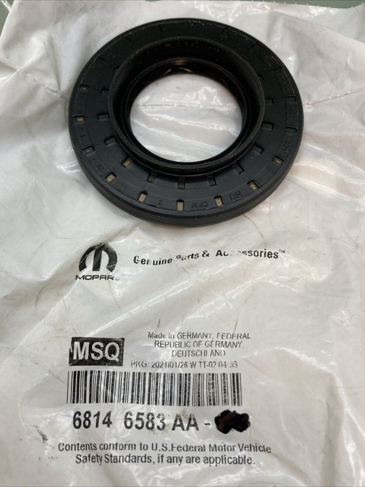 NEW GENUINE MOPAR 68146583AA Seal-Output