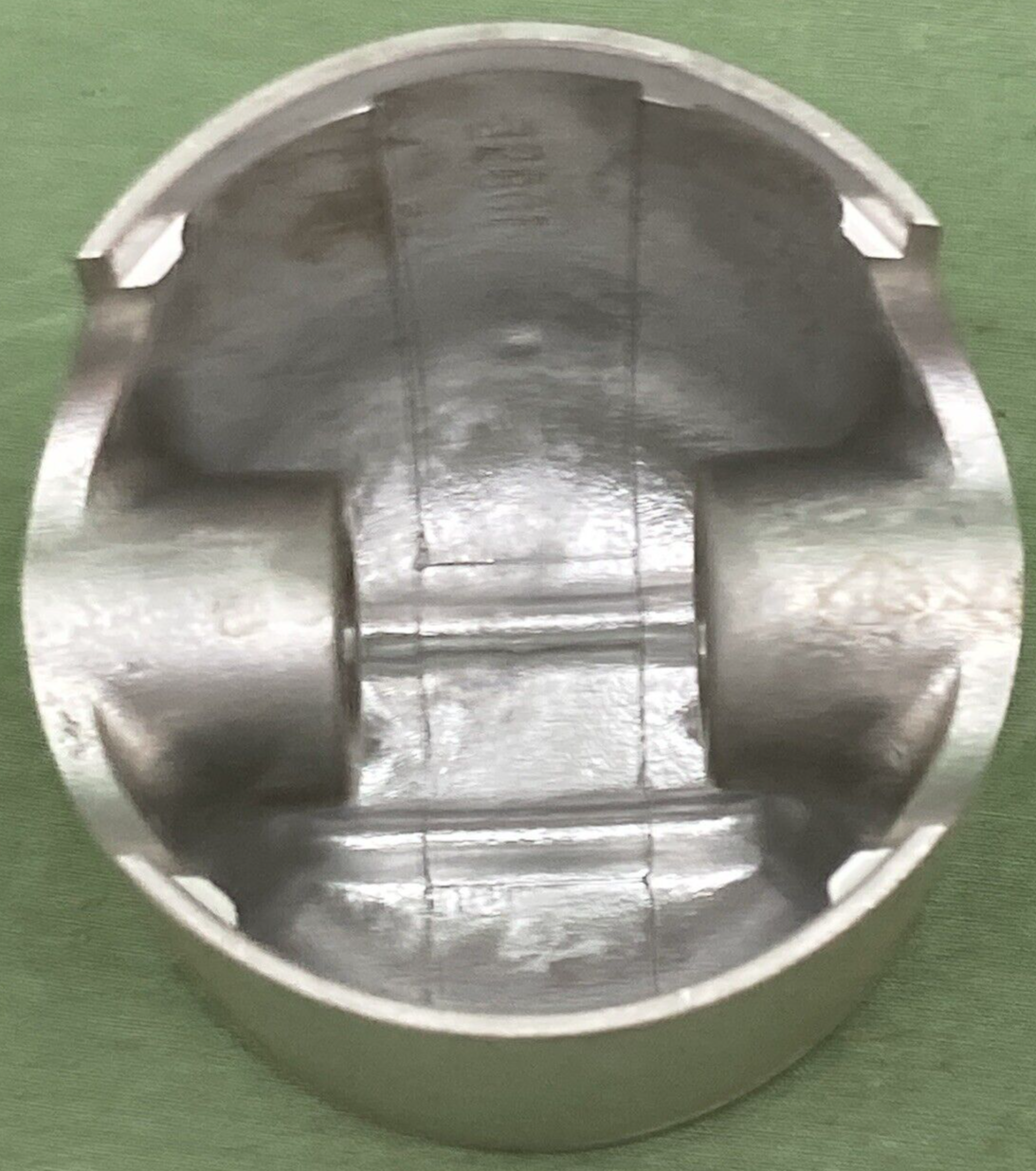 NEW GENUINE YAMAHA 383-11631-01-97 PISTON FOR TZ250 TZ350