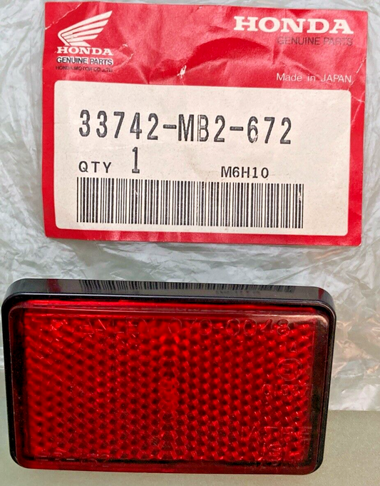 NEW GENUINE HONDA 33742-MB2-672 REFLECTOR SUPERSEDE 33742-MB2-671