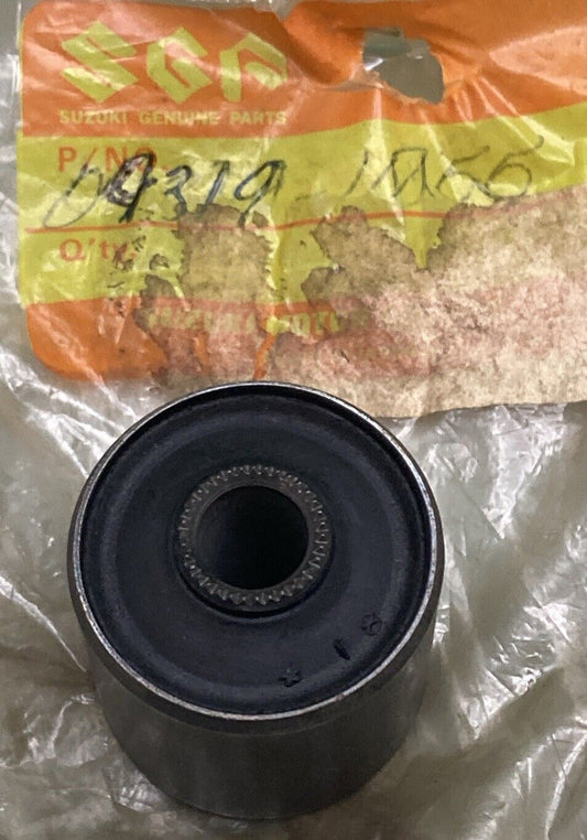 NEW GENUINE SUZUKI 09319-10055 A-ARM BUSHING