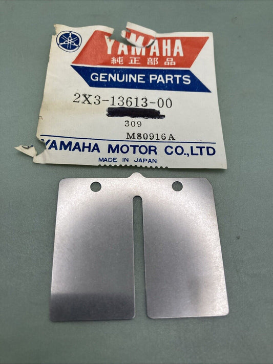 NEW GENUINE YAMAHA 2X3-13613-00 REED VALVE PETAL YZ125F 1979
