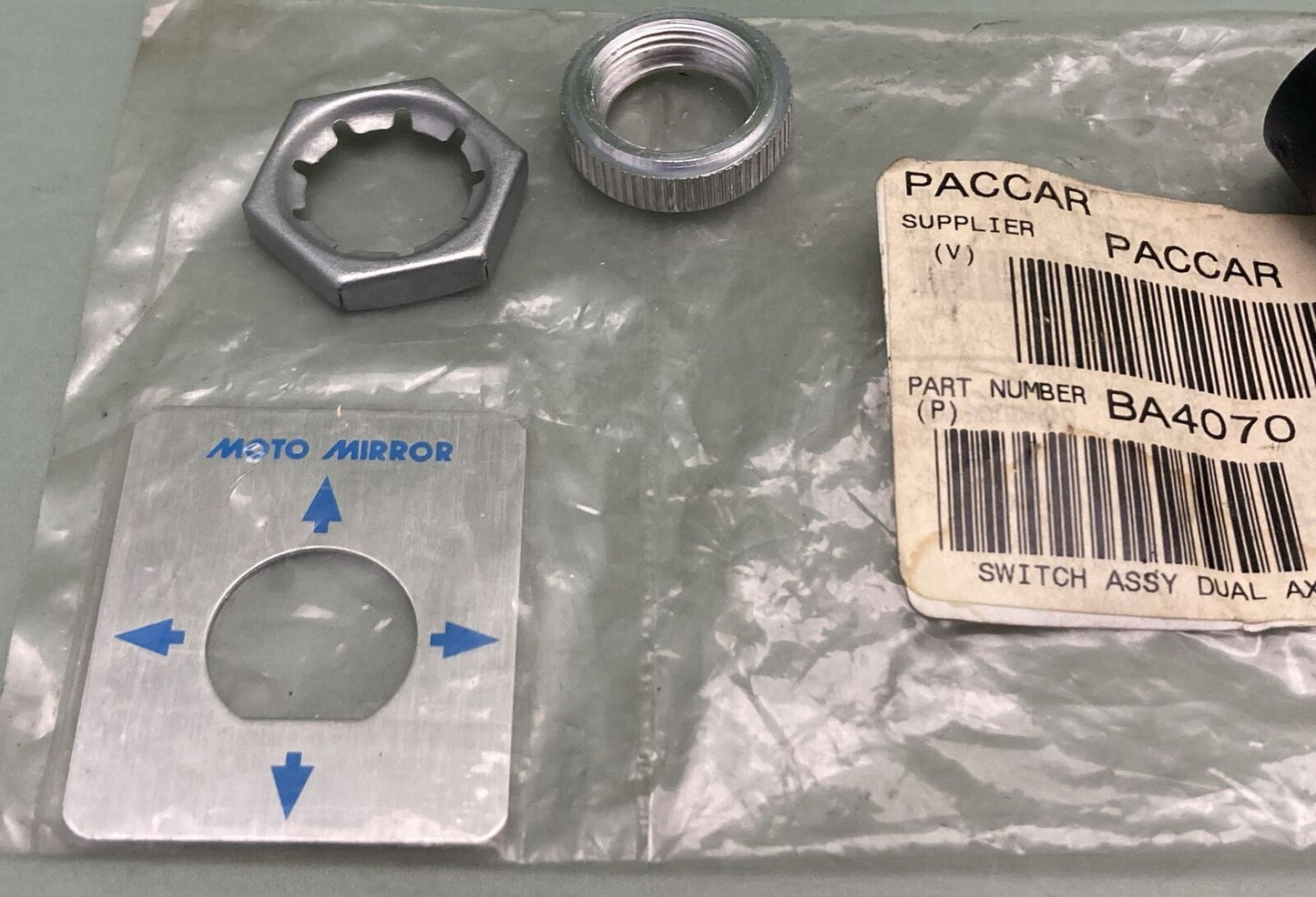 NEW GENUINE PACCAR BA4070 SWITCH ASSEMBLY DUAL AXIS FOR PETERBILT