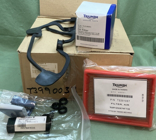 NEW GENUINE TRIUMPH T3990033 ENGINE SERVICE KIT INCOMPLETE SEE DESC