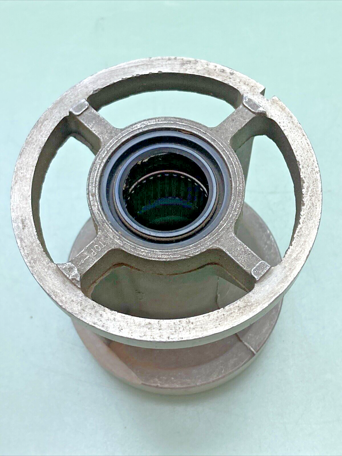 NEW GENUINE MERCURY QUICKSILVER 30584 BEARING CARRIER ASSEMBLY