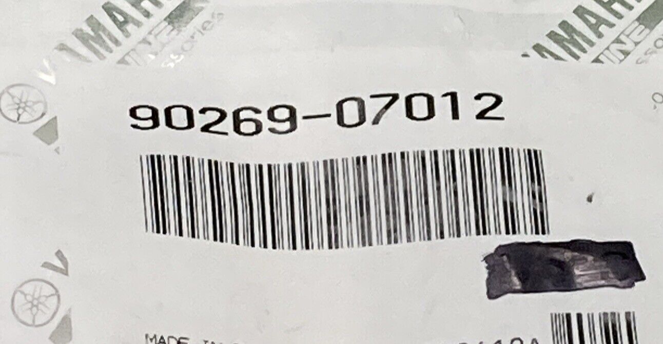 QTY 2 NEW GENUINE YAMAHA 90269-07012 FRONT FENDER Rivet