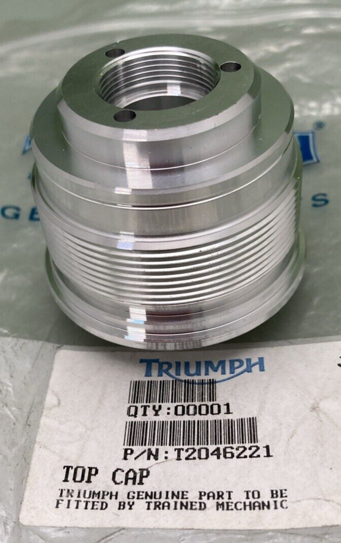 NEW GENUINE TRIUMPH T2046221 Top Cap